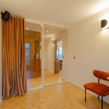 Montmartre Penthouse With Stunning Sacre-coeur View Appartamento Parigi